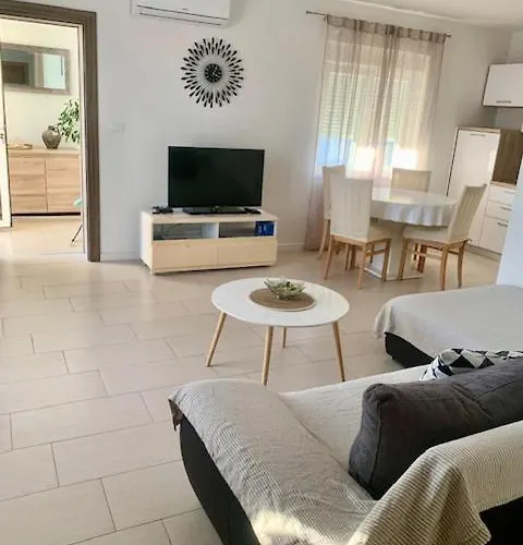 Luxury Apartment Cairos